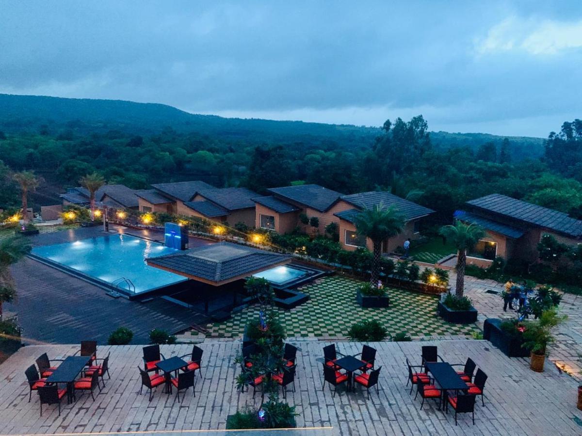 Regenta Resort Belagavi Esterno foto