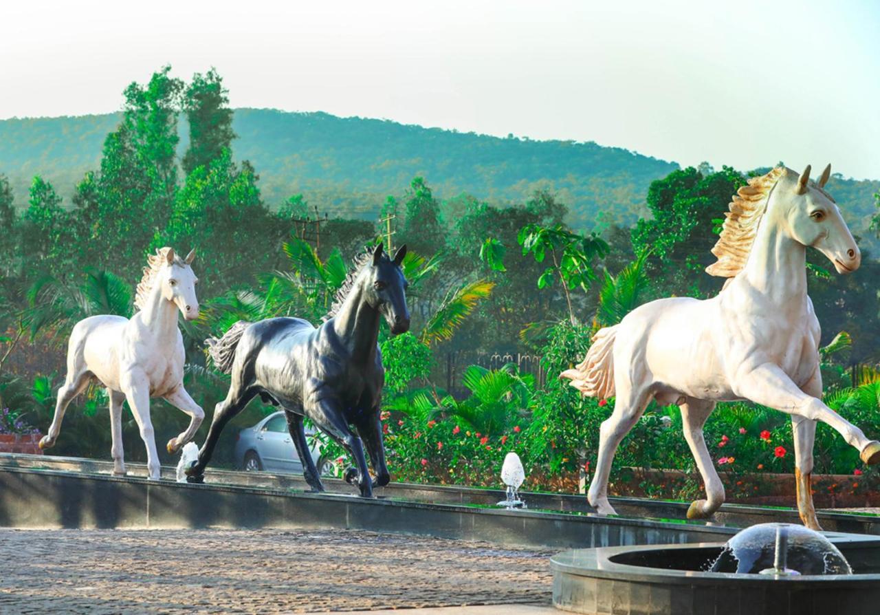 Regenta Resort Belagavi Esterno foto