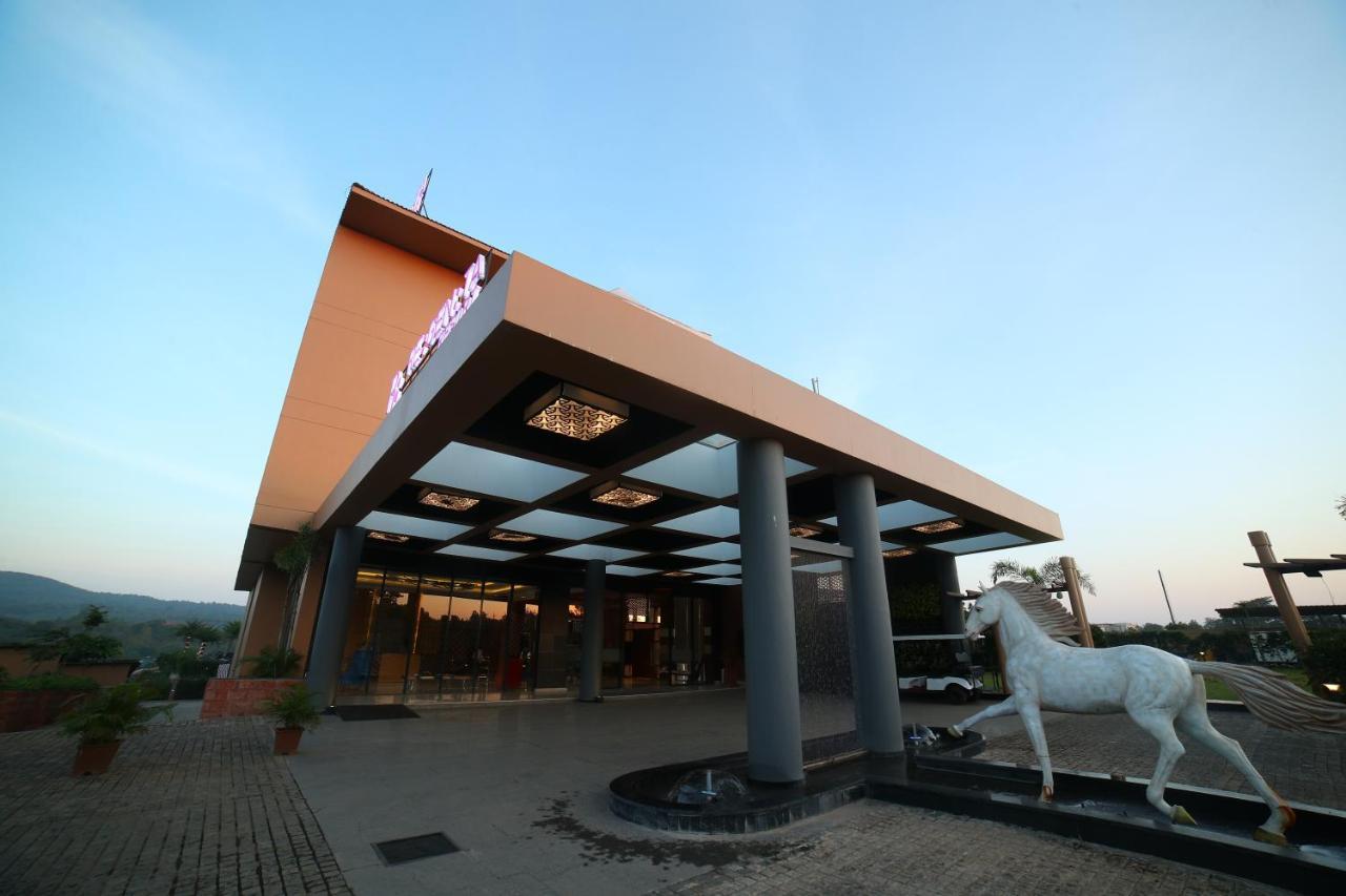 Regenta Resort Belagavi Esterno foto